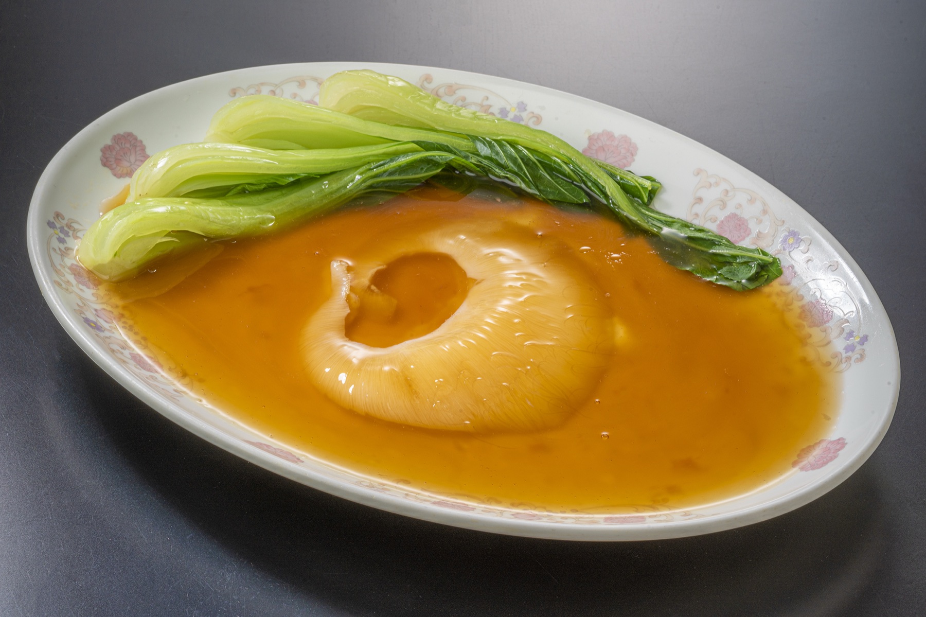 フカヒレの姿煮込み（紅焼排翅）の料理写真