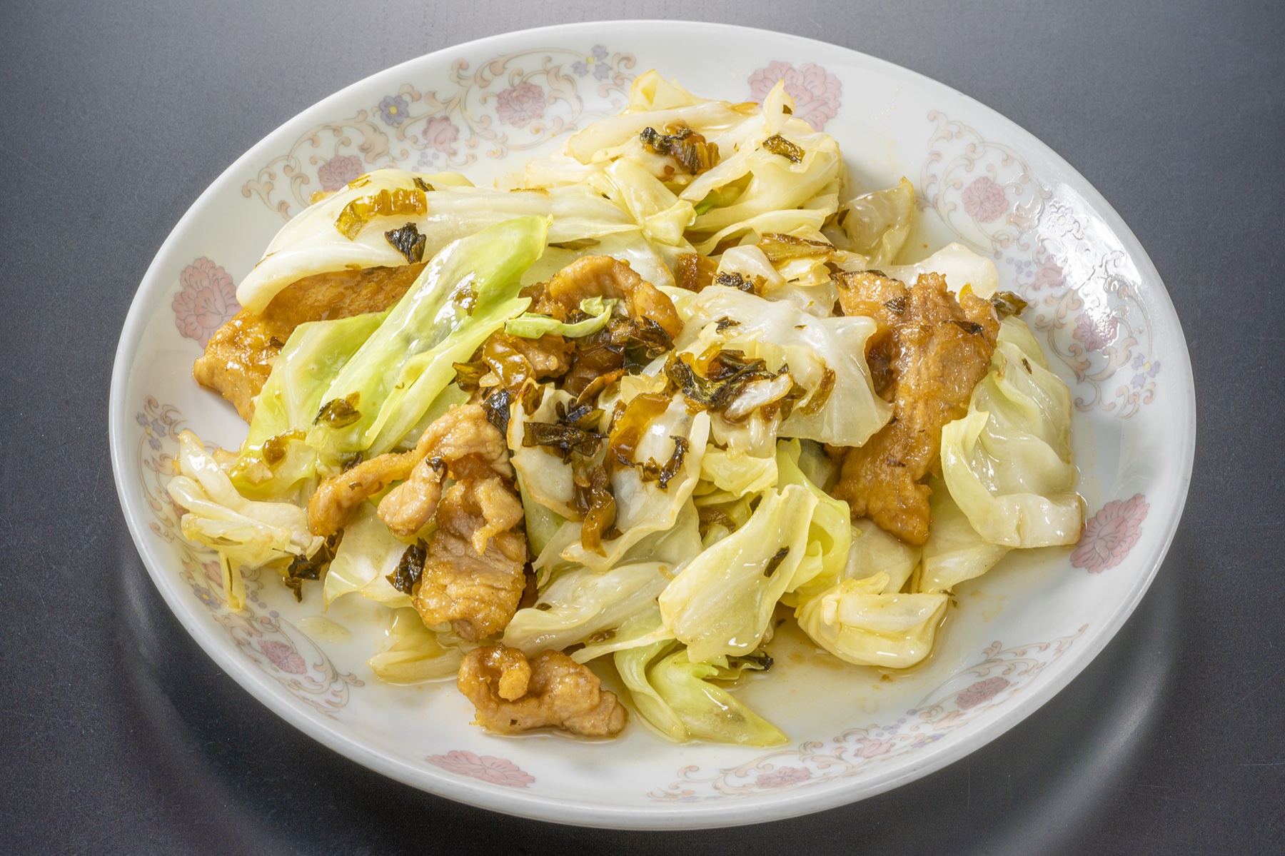キャベツと豚肉の高菜炒め（高菜肉片）の料理写真
