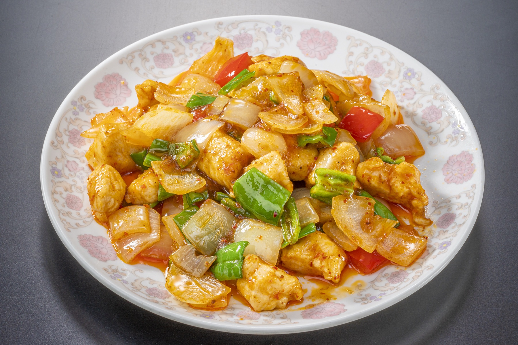 鶏肉の山椒風味のピリ辛炒め（麻辣鶏丁）の料理写真